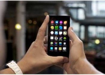 মোবাইল ফোনের দাম বাড়বে, কমবে বিদেশি সফটওয়্যারের দাম