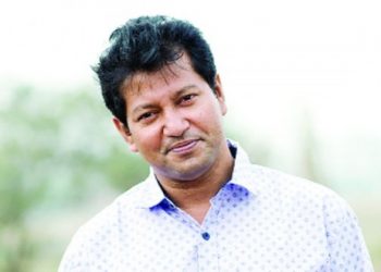 মাহফুজ আহমেদের বাড়িতে হামলা, ককটেল বিস্ফোরণ