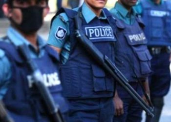 রাজধানীর ট্রাফিক শৃঙ্খলায় চতুর্থবারের মতো মাঠে নামছে পুলিশ