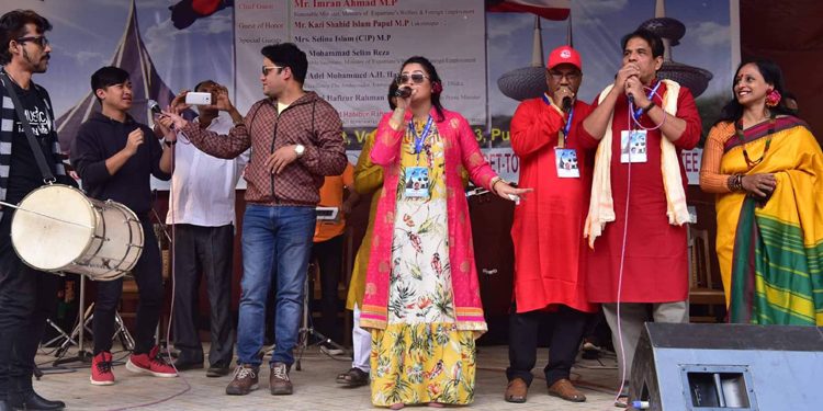 কুয়েত প্রত্যাগতদের মিলনমেলায় গান গাইলেন কোনাল