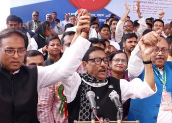 মশারির ভেতর মশারি টানাবেন না: কাদের