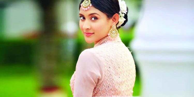 ভক্তদের প্রশংসায় সিক্ত তিনি