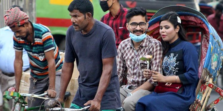 প্রতিদিনই বাড়ছে মৃত্যু, তারপরেও অসচেতন মানুষ