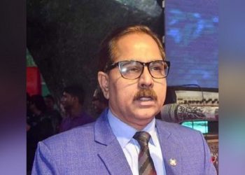 কুর্মিটোলা হাসপাতালে ফ্রন্টলাইনার ২৫ জনকে ভ্যাকসিন প্রয়োগ: স্বাস্থ্যসচিব