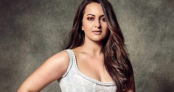 বাগদানের গুঞ্জন, মুখ খুললেন সোনাক্ষী