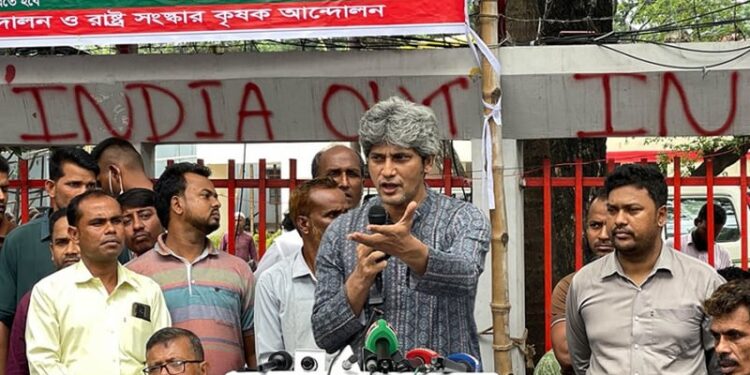 চট্টগ্রাম বন্দর নিয়ে এই মুহূর্তে ভাবা জরুরি নয়: জোনায়েদ সাকি
