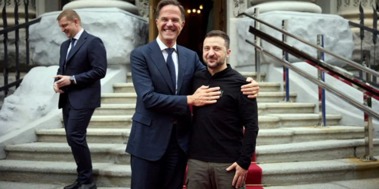 ন্যাটোতে ইউক্রেনের সদস্যপদ নিয়ে প্রশ্ন এড়িয়ে গেলেন জোটের মহাসচিব