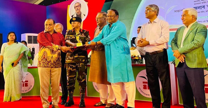 চা শিল্পের উন্নয়ন ও প্রসারে ঐক্যবদ্ধভাবে কাজ করার আহ্বান বাণিজ্যমন্ত্রীর