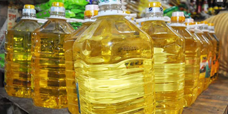 দাম কমলেও বাড়েনি তেলের সরবরাহ