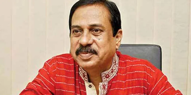 মতিউর রহমান চৌধুরীকে দেশ ছাড়তে বাধ্য করা হয়